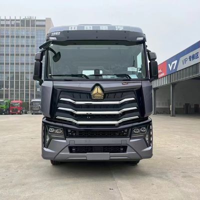 Dobra cena. Dwukrotny wóz ciągnikowy Howo Sinotruk 6x4 610hp 10 kół używany w Internecie