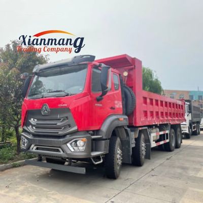 Dobra cena. 20 Cbm SINOTRUCK HOWO NX 8x4 dump truck 50 ton z tarpaulin Hohan wysokiej pojemności stop aluminium w Internecie